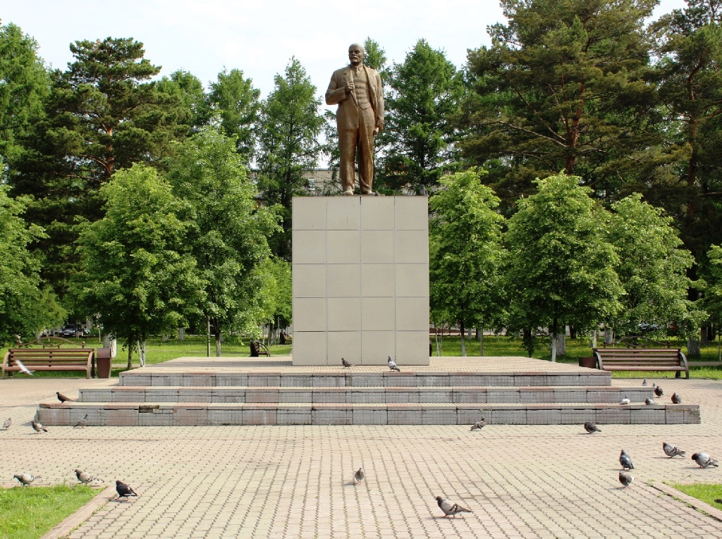 Нейкович, Е. Памятник Владимиру Ильичу Ленину [Электронный ресурс] : Фотография / Е. Нейкович -  Режим доступа : http:// http://myski42.ru/. - (Дата обращения : 12.11.2016)